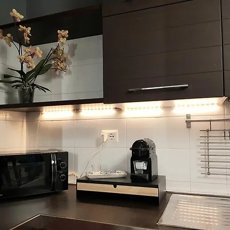 In Villino A 3 Minuti Dalla Metro Appartamento