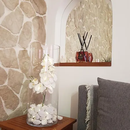 Apartment In Villino Rome